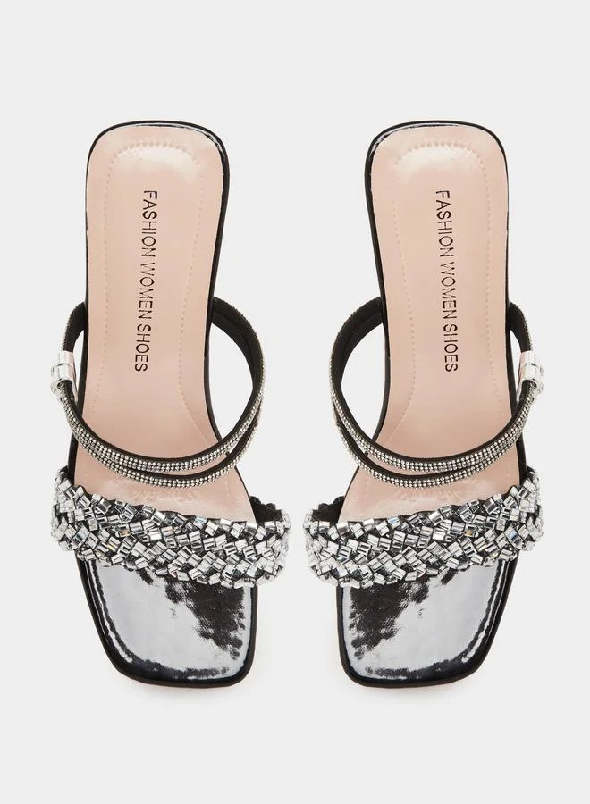 تايك تو صندل مزين للنساء